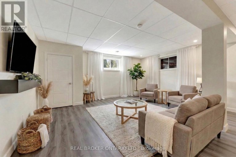 29437875/114-smith-road/north-grenville-twp-kemptville-south/north-grenville/ontario/K0G1T0_37