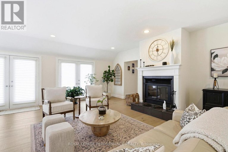 29401324/18537-stonehouse-point-road/south-glengarry-charlottenburgh-twp/south-glengarry/ontario/K6H5R5_14