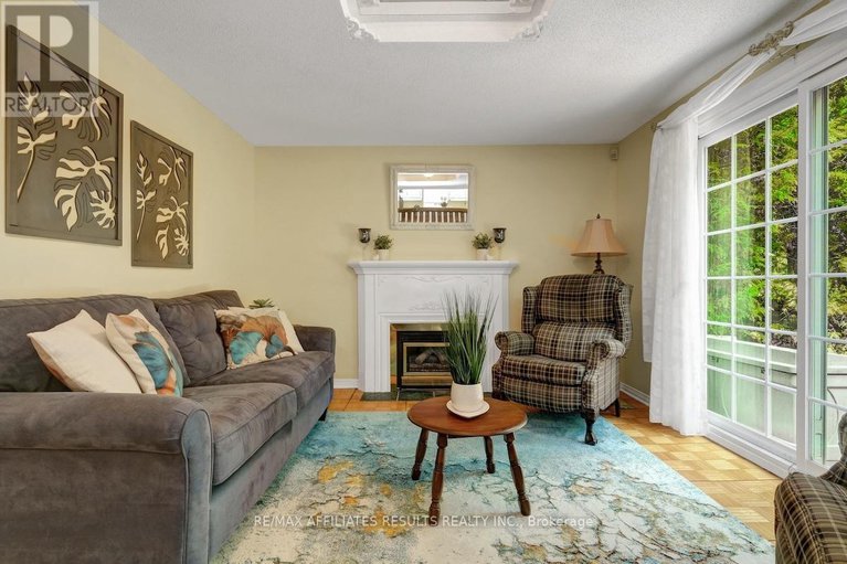28855277/2-wedgewood-crescent/blackburn-hamlet/ottawa/ontario/K1B4B4_6