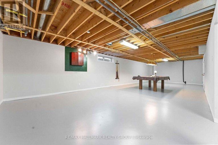 28946187/647-apollo-way/fallingbrookpineridge/ottawa/ontario/K4A1T2_36