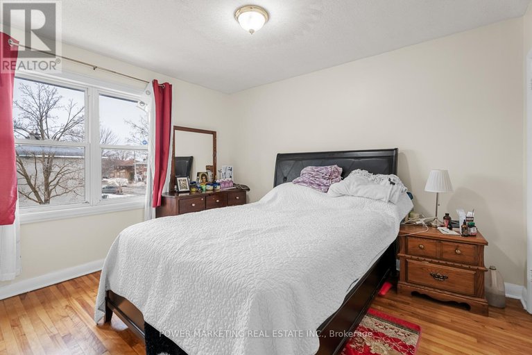 28754670/1047-hollington-street/carlington/ottawa/ontario/K1Z6L2_17