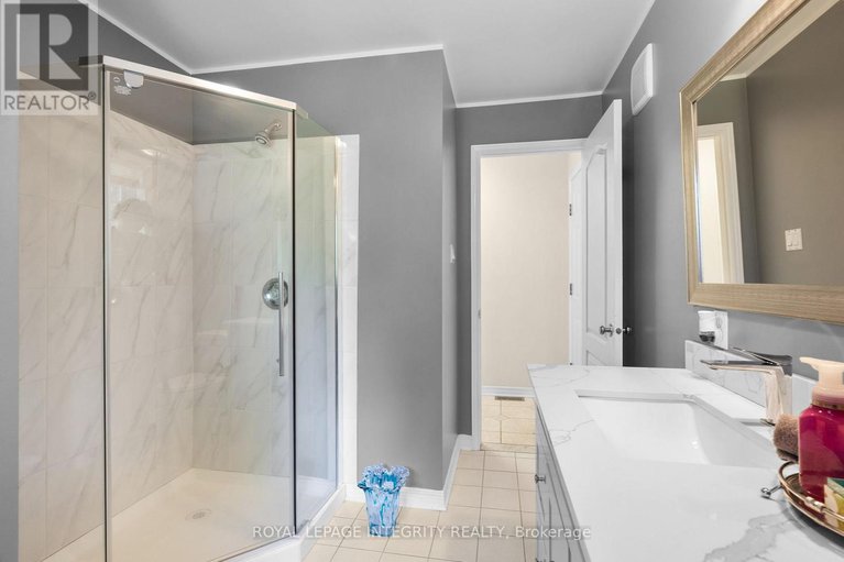 29074502/22-marchbrook-circle/rural-kanata-central/ottawa/ontario/K2W1A1_20