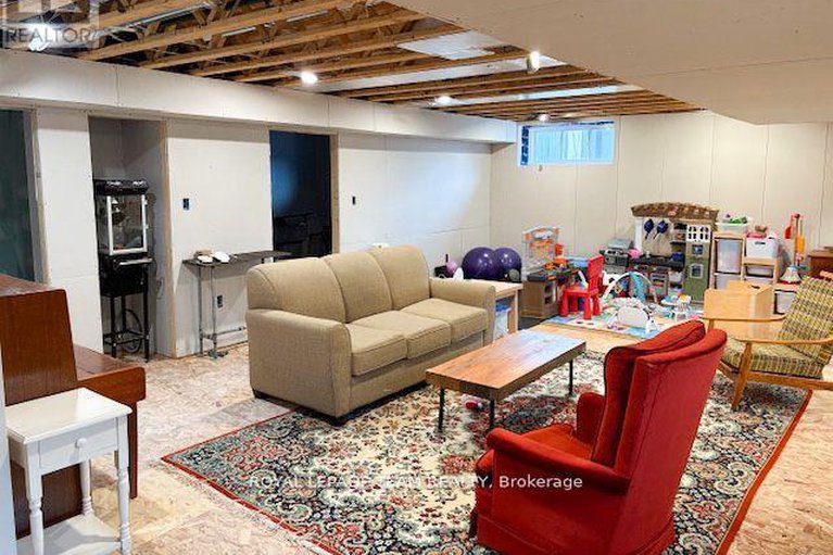 29124453/22-matheson-street/north-stormont-finch-twp/north-stormont/ontario/K0A1R0_22