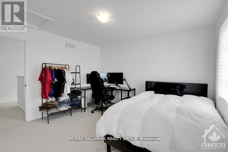 28433089/4527-kelly-farm-drive/blossom-parkkemp-parkfindlay-creek/ottawa/ontario/K1X0E7_22