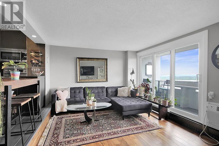 28580775/2201-1081-ambleside-avenue/woodroffe/ottawa/ontario/K2B8C8_4