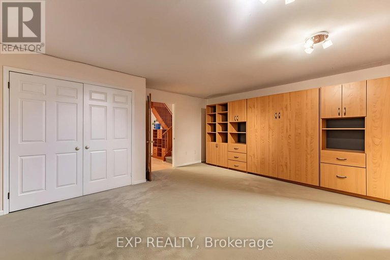 29423091/2-111-echo-drive/ottawa-east/ottawa/ontario/K1S5K8_29