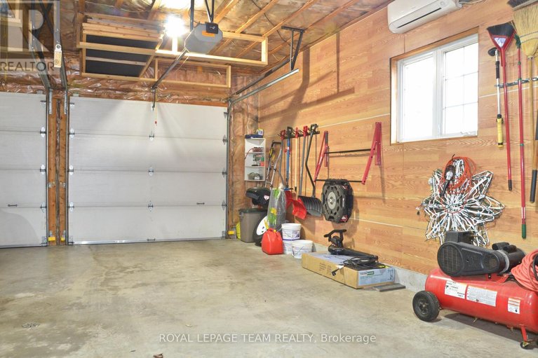 29617818/11708-breezewood-avenue-s/south-dundas-matilda-twp/south-dundas/ontario/K0C1X0_23