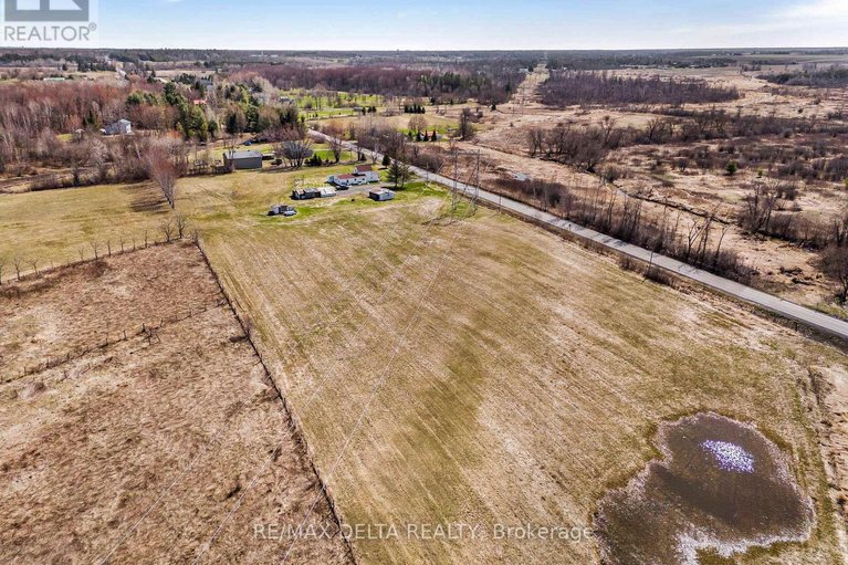 29639068/3697-etienne-road/cumberland-west/ottawa/ontario/K0A3E0_32