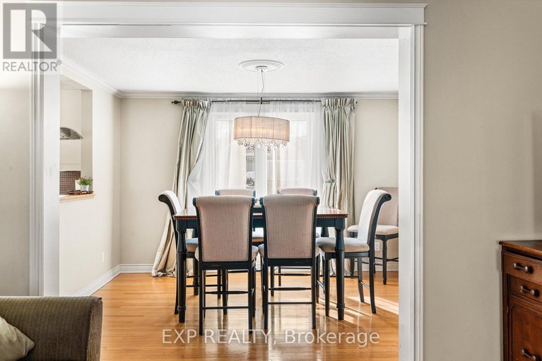 29266483/2389-ogilvie-road-e/beacon-hill-north/ottawa/ontario/K1J7N4_8