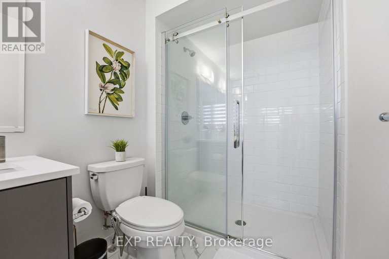 29194137/687-capricorn-circle/riverside-southgloucester-glen/ottawa/ontario/K4M0J5_26