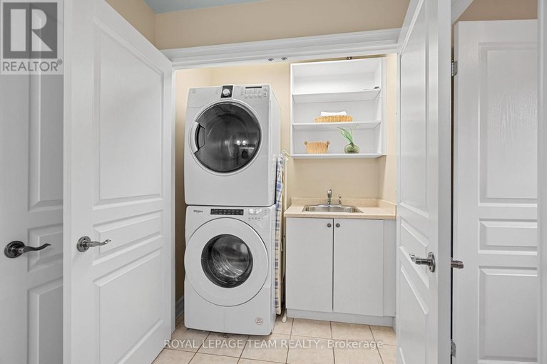 28316771/2377-pine-avenue/manotick-east-to-manotick-station/ottawa/ontario/K4M1B4_29