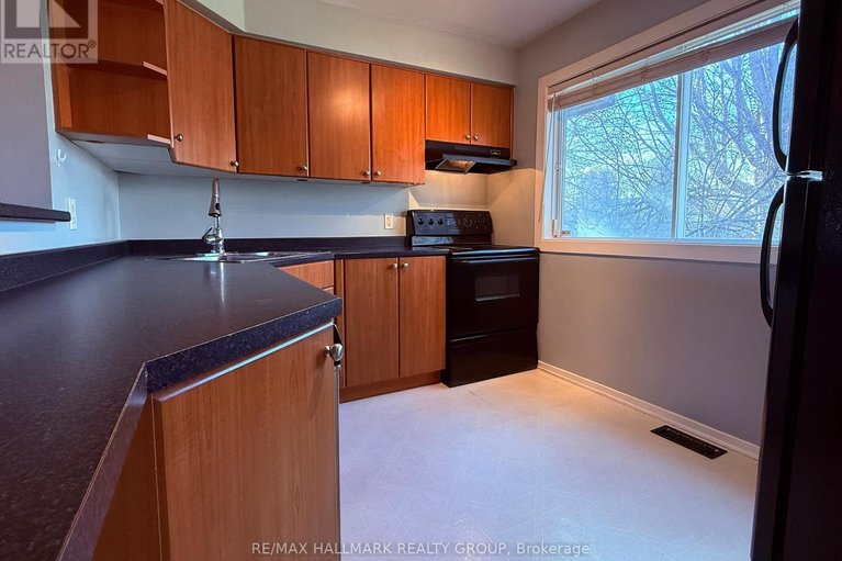 29677265/2912-fairlea-crescent/heron-gateindustrial-park/ottawa/ontario/K1V8T7_2