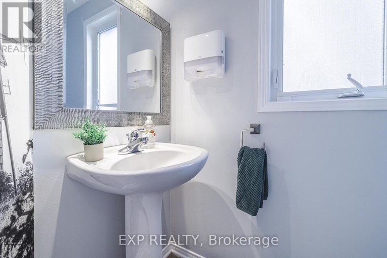 29121014/42-353-hillsboro-private/emerald-meadowstrailwest/ottawa/ontario/K2M3B1_5