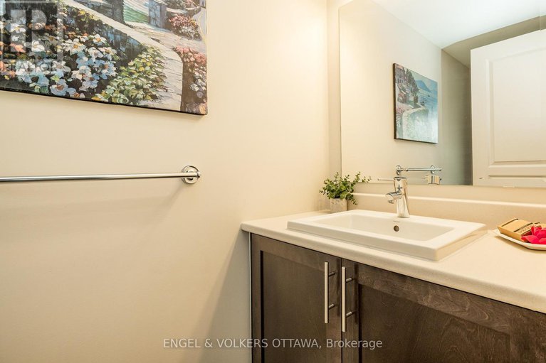 28498335/182-poplin-street/riverside-southgloucester-glen/ottawa/ontario/K4M0G9_12