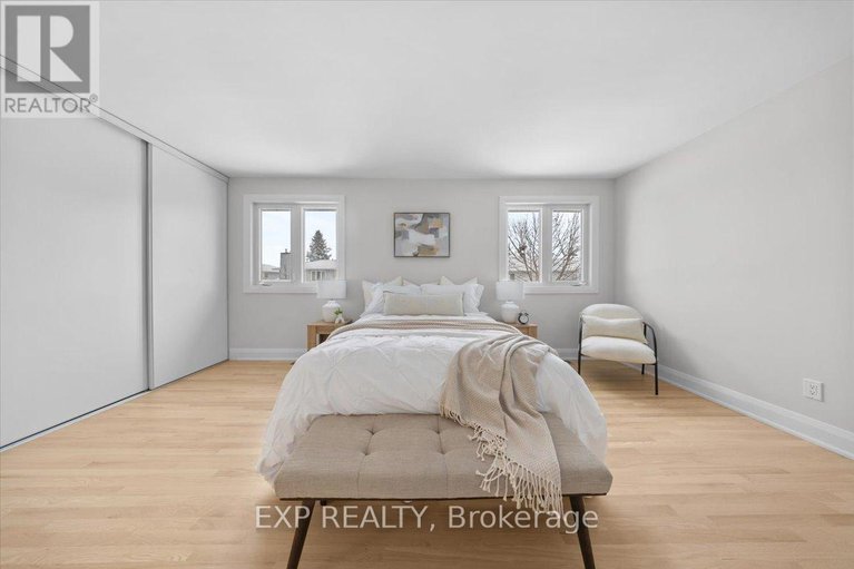 29294454/18-ivylea-street/craig-henrywoodvale/ottawa/ontario/K2G4X5_20