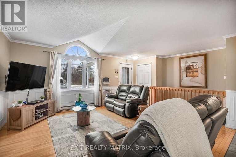 29241507/213-longueuil-street/lorignal/champlain/ontario/K0B1K0_7