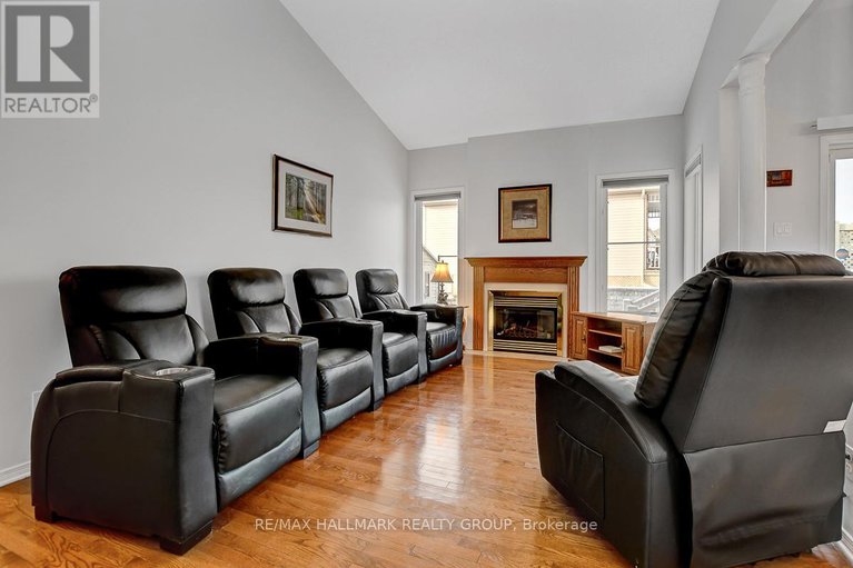 28826972/343-quartz-avenue/town-of-rockland/clarence-rockland/ontario/K4K0A2_18