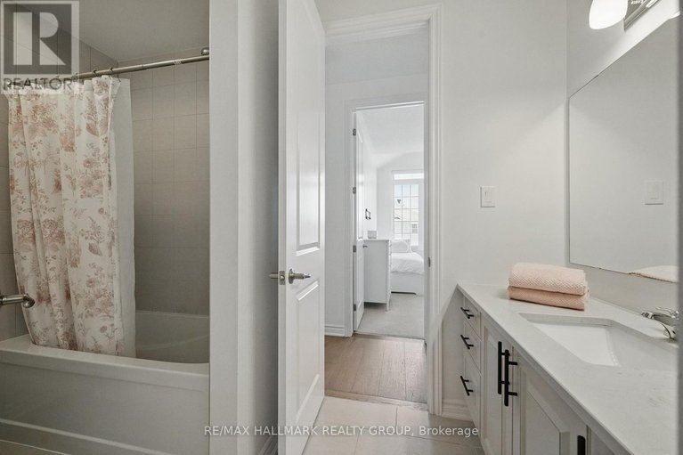 28632763/824-henslows-circle/avalon-west/ottawa/ontario/K4A5H6_31