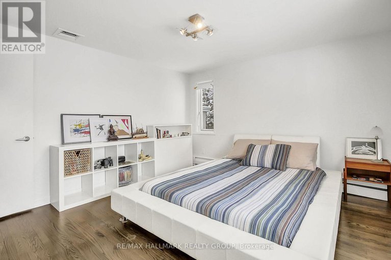 28150348/10-qualicum-street/bruce-farmgraham-parkqualicumbellands/ottawa/ontario/K2H7G8_37