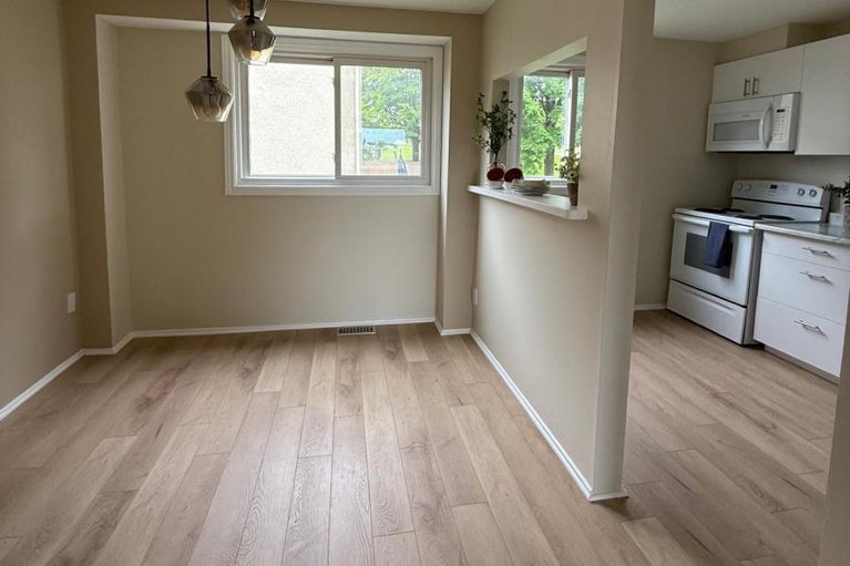 28397322/1295-bethamy-lane/beacon-hill-south/ottawa/ontario/K1J8P3_4