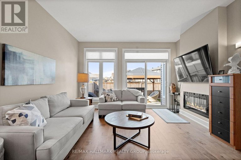 29046971/211-maygrass/remainder-of-stittsville-area/ottawa/ontario/K2S2K5_15