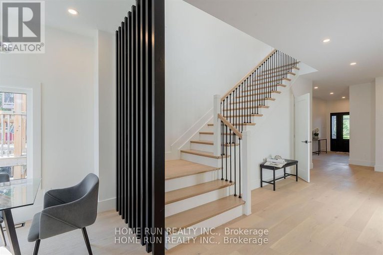28322448/2241-page-road/chapel-hill/ottawa/ontario/K1C7K5_18