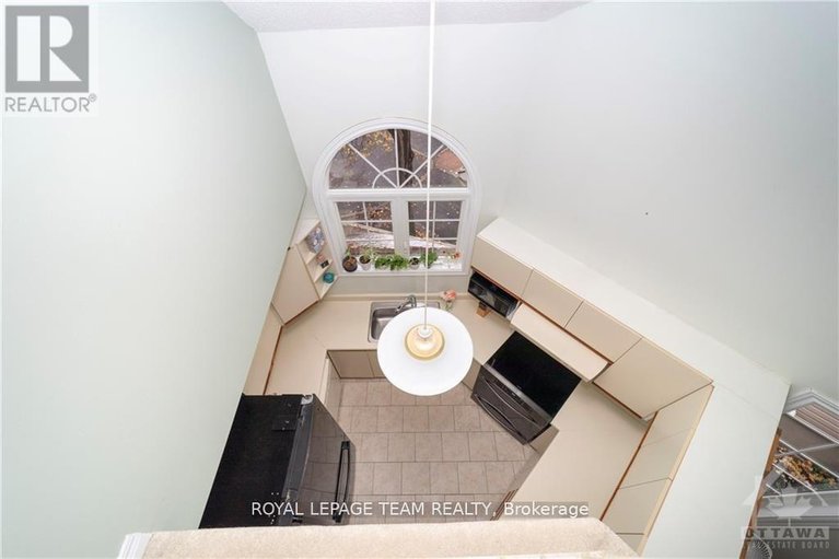 29613810/2982-richmond-road-s/fairfield-heights/ottawa/ontario/K2B6S7_13