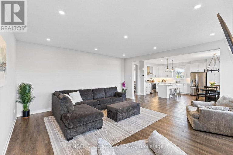 28758324/119-green-ash-avenue/goulbourn-twp-from-franktown-rdsouth-to-rideau/ottawa/ontario/K0A2Z0_20