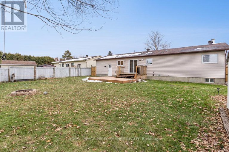 29416128/21-menard-street/embrun/russell/ontario/K0A1W1_40