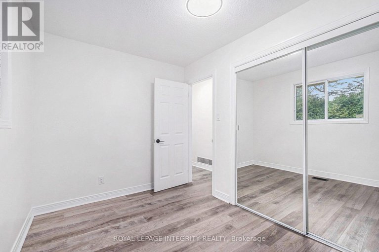 28573390/20-newhaven-street/manordale/ottawa/ontario/K2G0X5_16