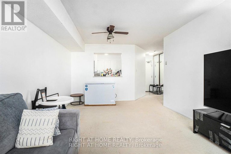 29212793/107-318-lorry-greenberg-drive/hunt-club-parkgreenboro/ottawa/ontario/K1T2R5_6