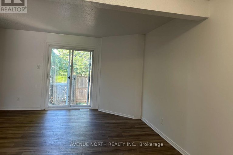 28858840/1790-dondale-st-street/pineview/ottawa/ontario/K1B5H8_7
