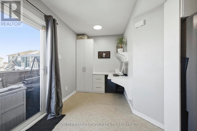 29436977/11-432-hillsboro-private/emerald-meadowstrailwest/ottawa/ontario/K2M3A8_14