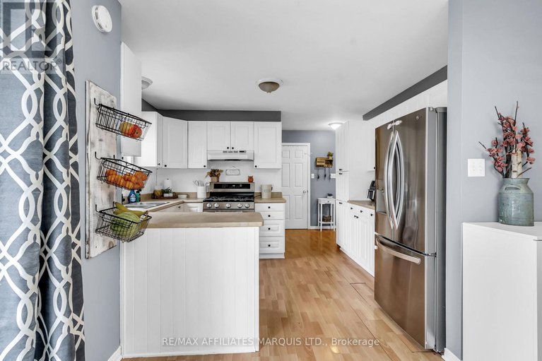 29072525/17-napier-street/ingleside/south-stormont/ontario/K0C1M0_5