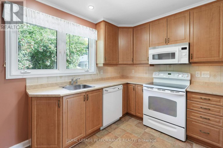 28864113/773-fairdale-avenue/elmvale-acres/ottawa/ontario/K1G1X6_12