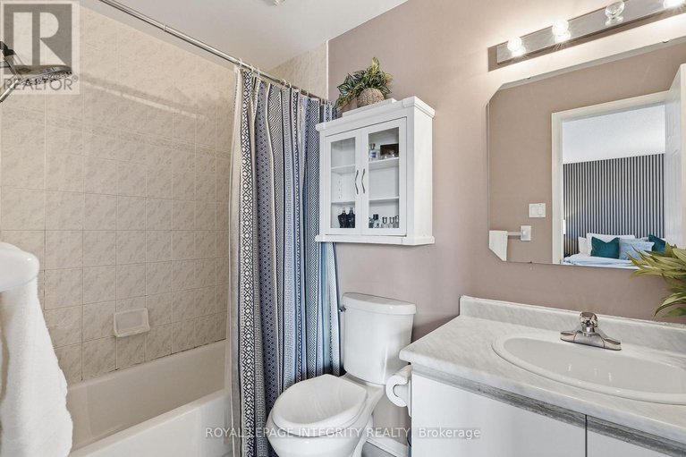 29360291/2049-sunland-drive/fallingbrookgardenway-south/ottawa/ontario/K4A3K8_23