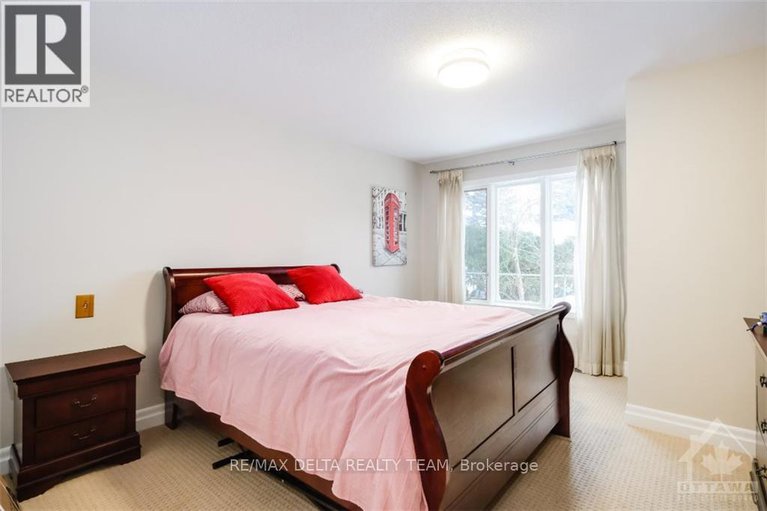 28495389/4-aleutian-road/bruce-farmgraham-parkqualicumbellands/ottawa/ontario/K2H7C8_26
