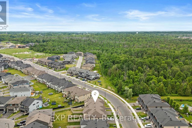 28505158/750-miikana-road/blossom-parkkemp-parkfindlay-creek/ottawa/ontario/K1X0H6_49