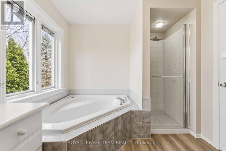 29670018/86-sai-crescent/hunt-club-park/ottawa/ontario/K1G5N9_28