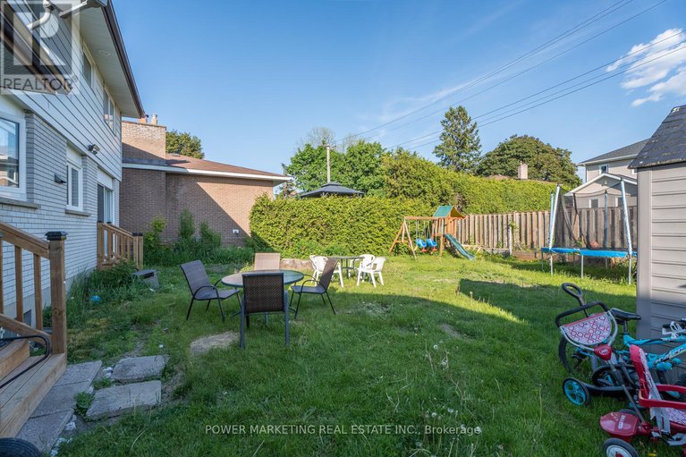 28389026/2714-hickson-crescent/redwood-park/ottawa/ontario/K2H6Y6_34