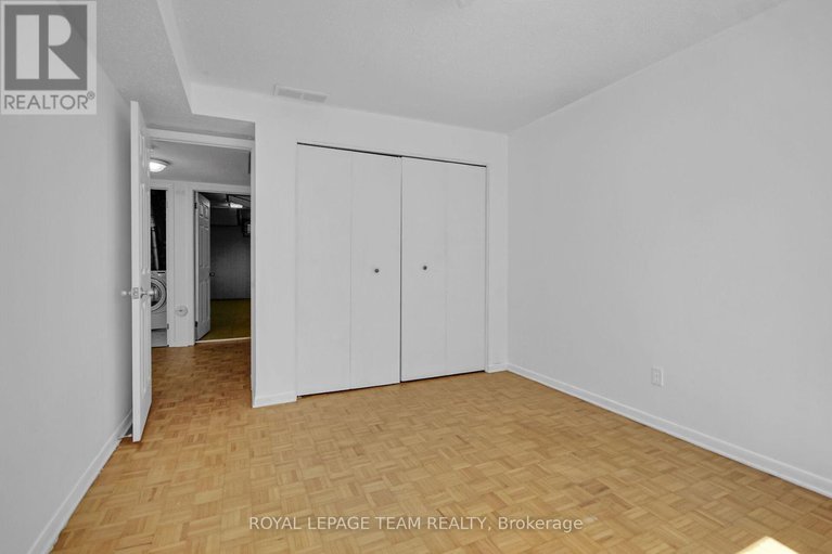 28738547/52-bowhill-avenue/borden-farmstewart-farmcarleton-heightsparkwood-hills/ottawa/ontario/K2E6S7_17