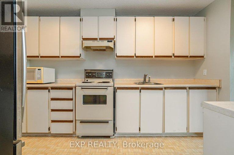 28569382/809-1785-frobisher-lane/riverview-park/ottawa/ontario/K1G3T7_11