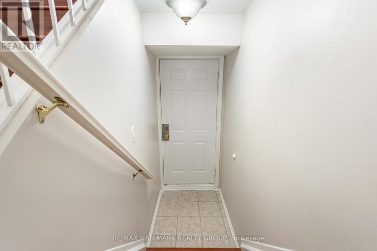 28956688/c-205-woodfield-drive/tanglewood/ottawa/ontario/K2G4P2_22