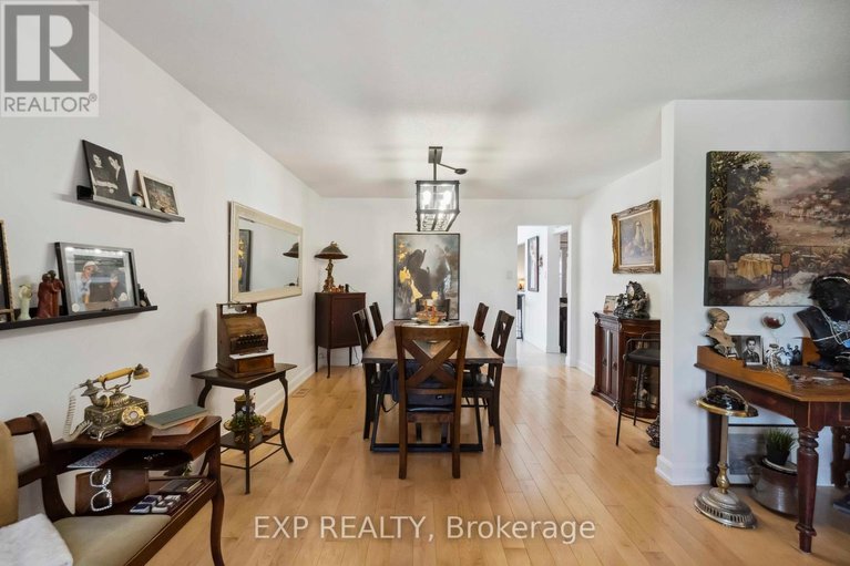 28509439/2092-legrand-crescent/queenswood-heights-south/ottawa/ontario/K1E3T6_9