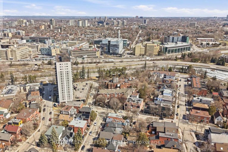 29685322/10-lewis-street/ottawa-centregolden-triangle/ottawa/ontario/K2P0S3_38