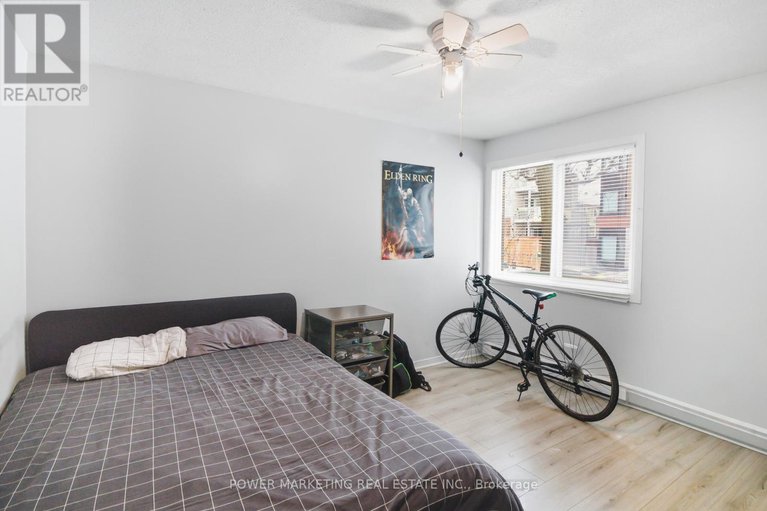 29358160/37g-robinson-avenue/sandy-hill/ottawa/ontario/K1N8N8_17