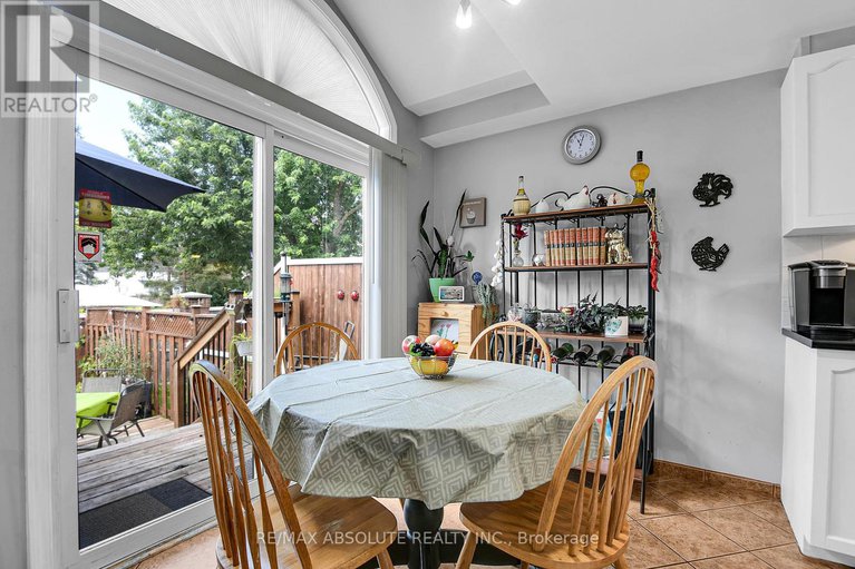 28640841/6142-arbourwood-drive/chapel-hill/ottawa/ontario/K1C7K8_14