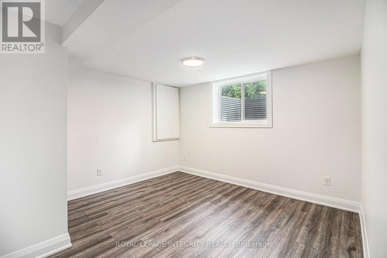 29666459/2389-sheldon-avenue/queensway-terrace-southridgeview/ottawa/ontario/K2C1K4_27