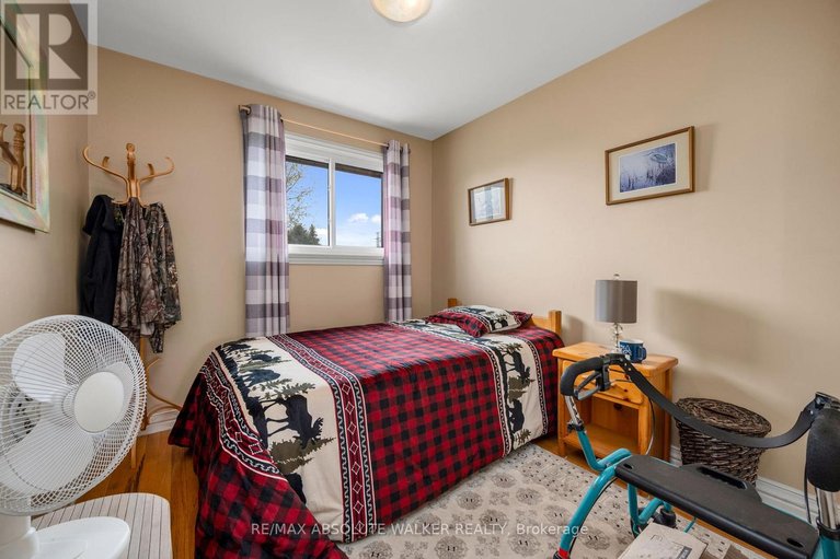 29676640/144-viewmount-drive/meadowlandscrestview/ottawa/ontario/K2G3B7_9