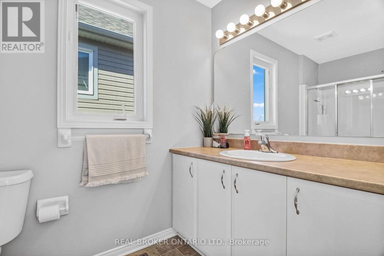 28904240/132-dahlia-street/town-of-rockland/clarence-rockland/ontario/K4K0G1_25
